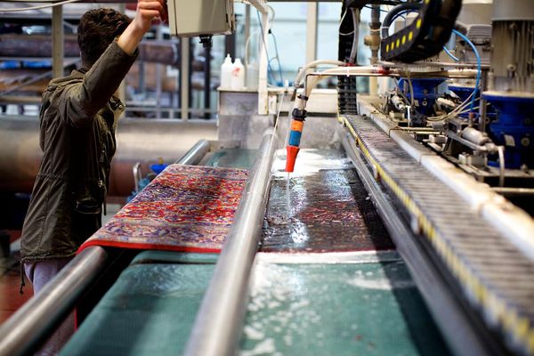 امکانات و تجهیزات کارخانه امکانات و تجهیزات کارخانه